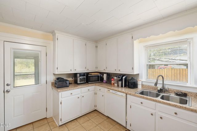 203 Sunset Street, Stem, NC 27581