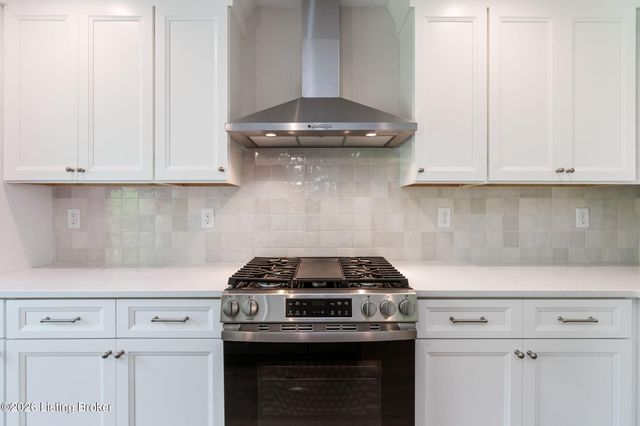 3314 Catalpa Farms Dr, Fisherville, KY 40023