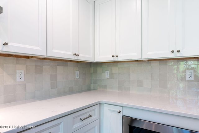 3314 Catalpa Farms Dr, Fisherville, KY 40023