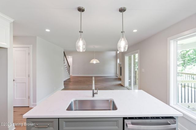 3314 Catalpa Farms Dr, Fisherville, KY 40023