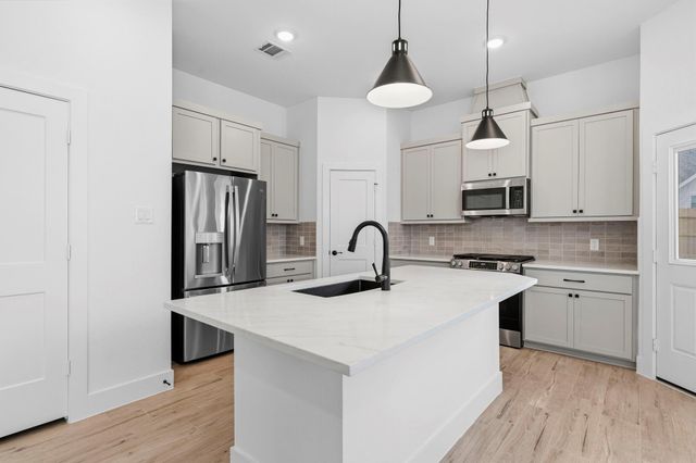 2815 Brandon Bluff Bend, Fulshear, TX 77441