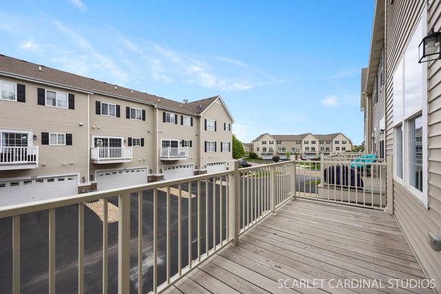 169 Lakeshore Drive, Oswego, IL 60543