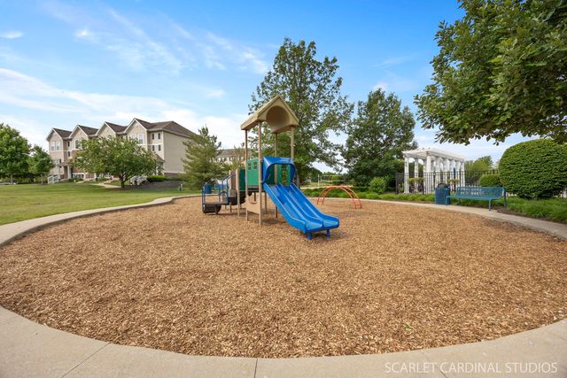 169 Lakeshore Drive, Oswego, IL 60543