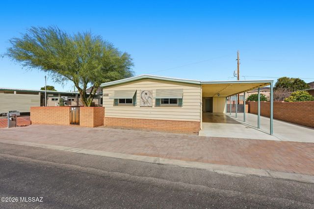 5666 W Tumbling F Street, Tucson, AZ 85713