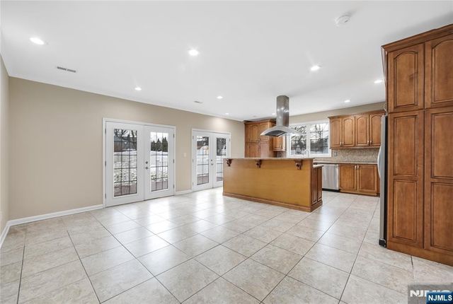 585 Mount Prospect Avenue, Clifton, NJ 07012