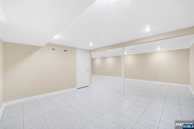 585 Mount Prospect Avenue, Clifton, NJ 07012