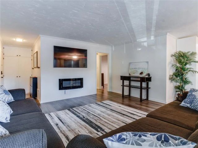 100 Hermosa 1C, Long Beach, CA 90802