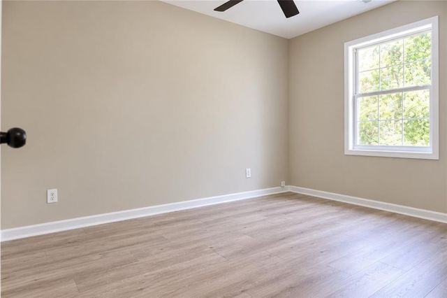 510 Parkstone Lane, Woodstock, GA 30189