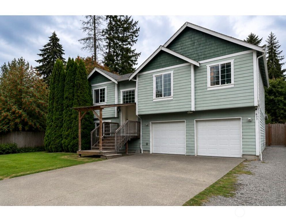 627 Brookdale Road E, Tacoma, WA 98445