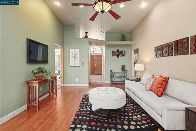 1109 Discovery Way, Concord, CA 94521