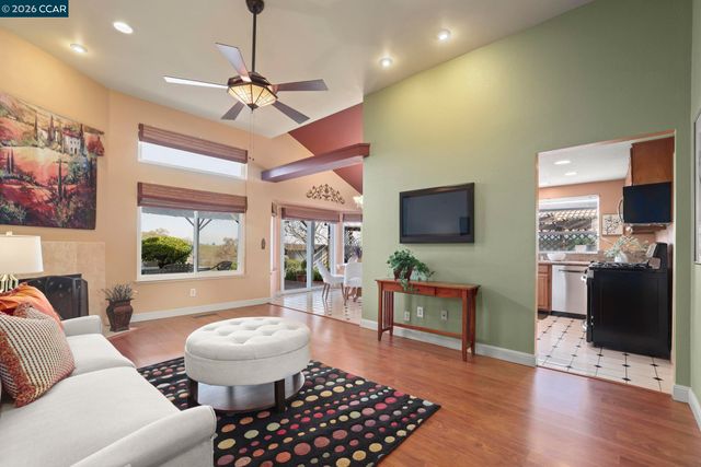 1109 Discovery Way, Concord, CA 94521