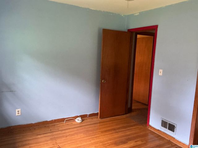 321 18TH COURT NW, Birmingham, AL 35215