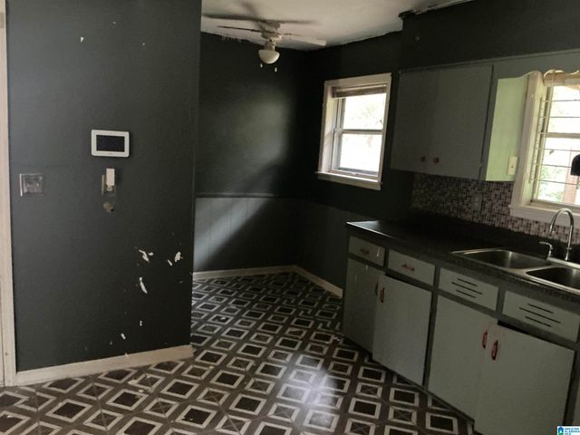 321 18TH COURT NW, Birmingham, AL 35215