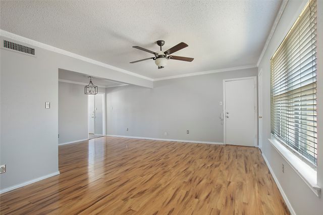 5817 Sandhurst Lane C, Dallas, TX 75206