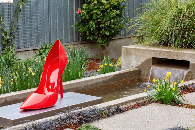 2 Gravatt Drive, Berkeley, CA 94705