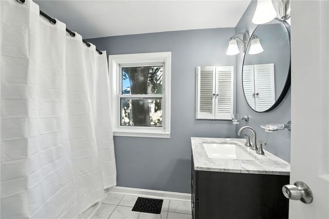 32 Carver Street, Pawtucket, RI 02860