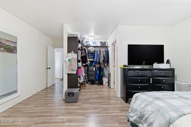 221 E Avenue P2, Palmdale, CA 93550