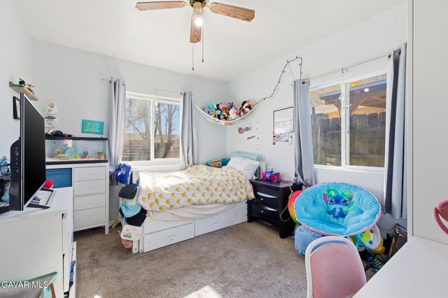 221 E Avenue P2, Palmdale, CA 93550