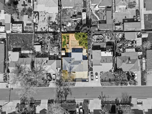 221 E Avenue P2, Palmdale, CA 93550