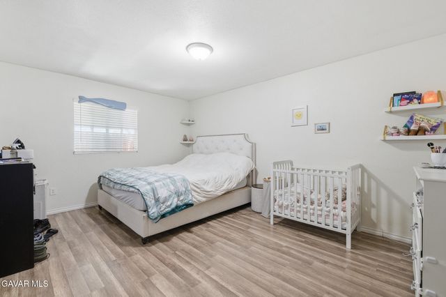 221 E Avenue P2, Palmdale, CA 93550