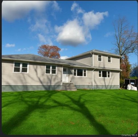 751 Centerwood Street, West Babylon, NY 11704