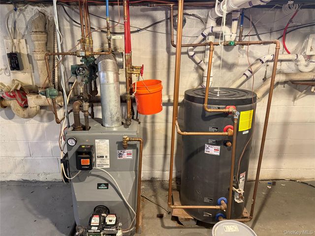 751 Centerwood Street, West Babylon, NY 11704