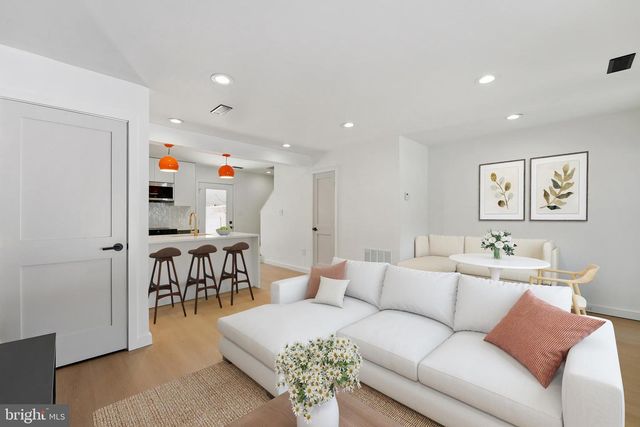 3046 HEATHCOTE RD, Waldorf, MD 20602