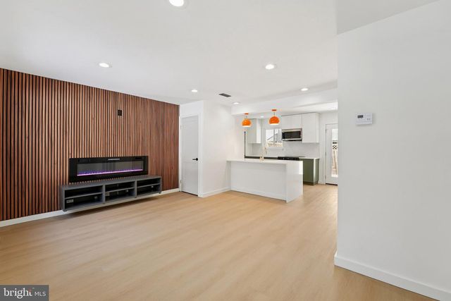 3046 HEATHCOTE RD, Waldorf, MD 20602