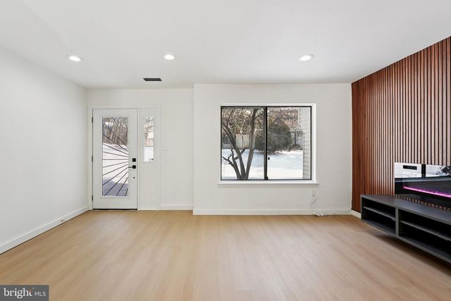 3046 HEATHCOTE RD, Waldorf, MD 20602