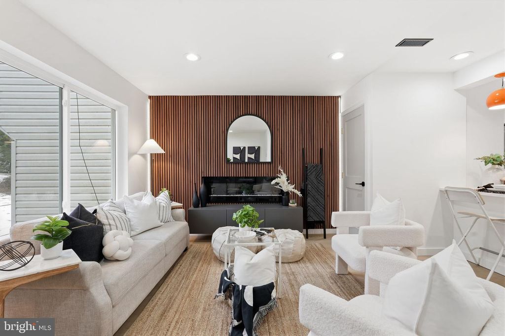 3046 HEATHCOTE RD, Waldorf, MD 20602