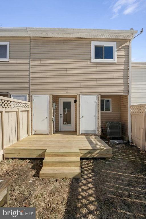 Image 23 of property listing at 3046 HEATHCOTE RD, Waldorf, MD 20602