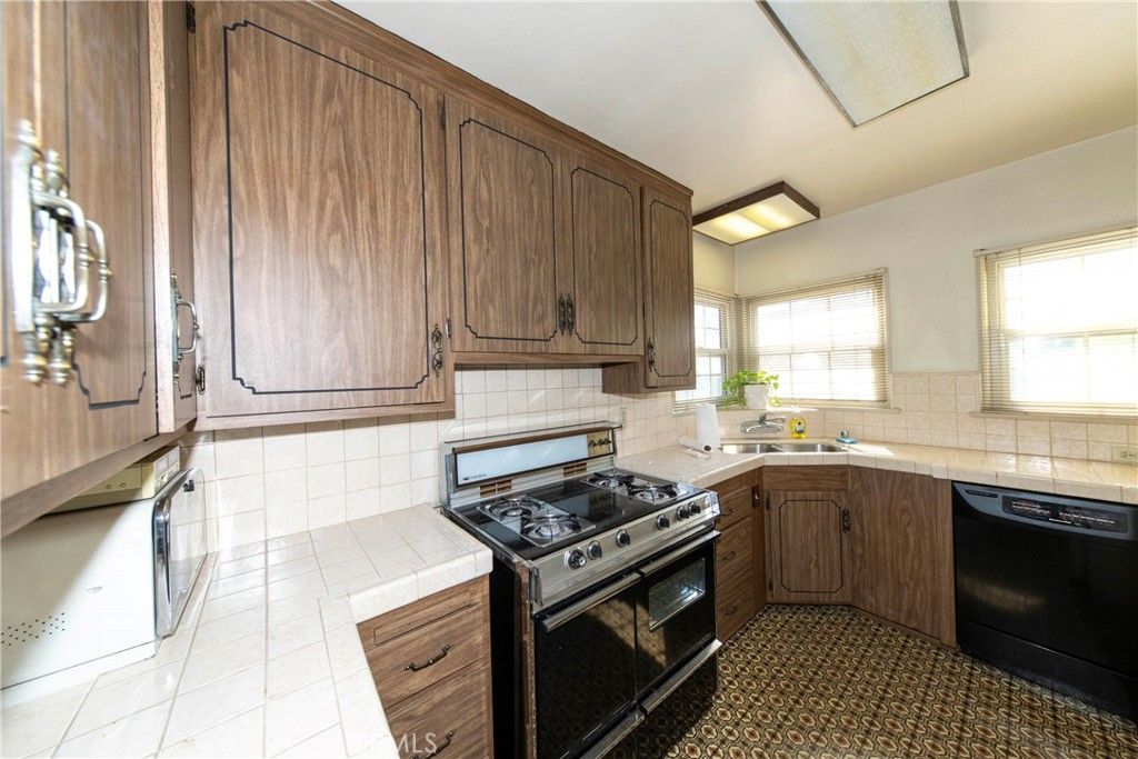 5130 Auckland, Toluca Lake, CA 91601 — photo 4