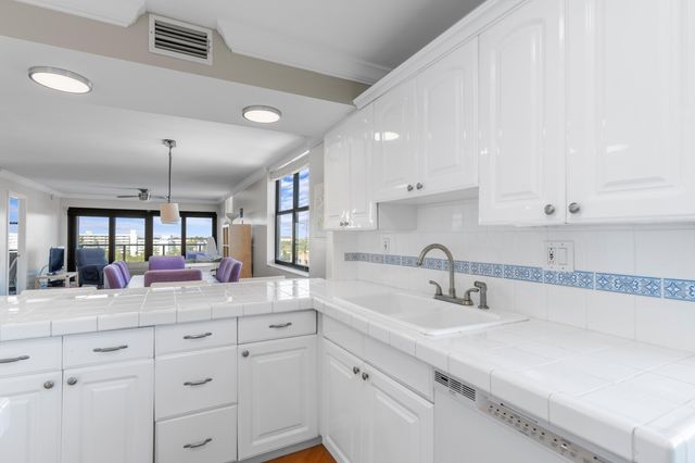 1401 N Riverside Drive 1007, Pompano Beach, FL 33062