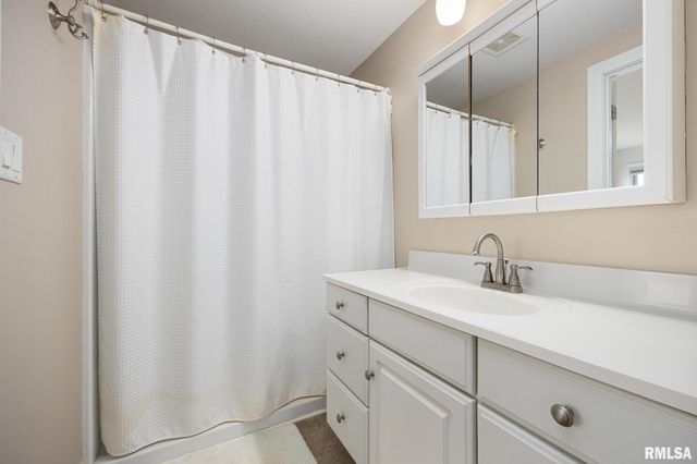 9515 W LITTLEFIELD Drive, Mapleton, IL 61547