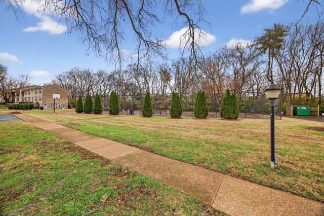 1011 Murfreesboro Rd Unit J2, Franklin, TN 37064