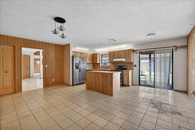 4240 NW 74th Avenue, Lauderhill, FL 33319