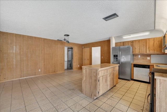 4240 NW 74th Avenue, Lauderhill, FL 33319