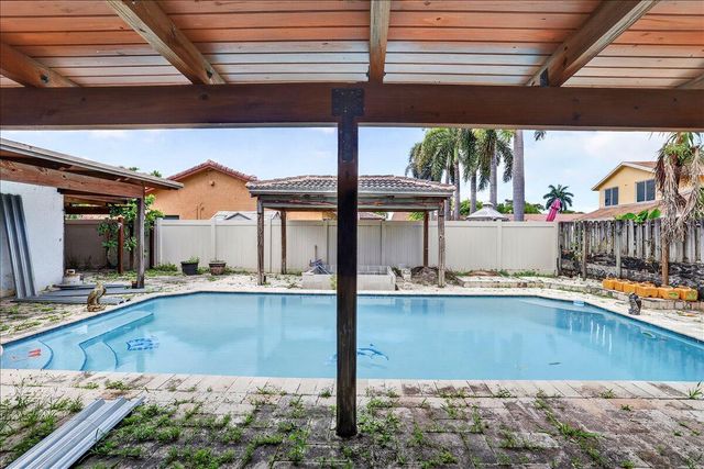 4240 NW 74th Avenue, Lauderhill, FL 33319