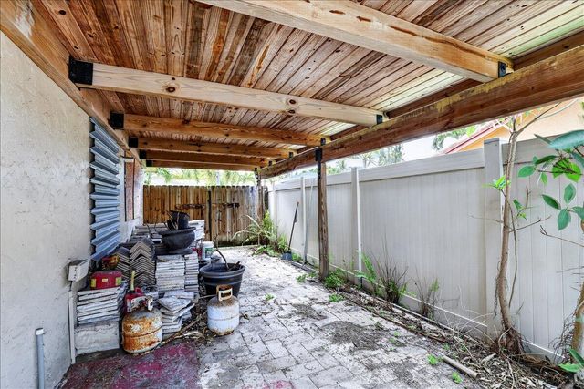 4240 NW 74th Avenue, Lauderhill, FL 33319