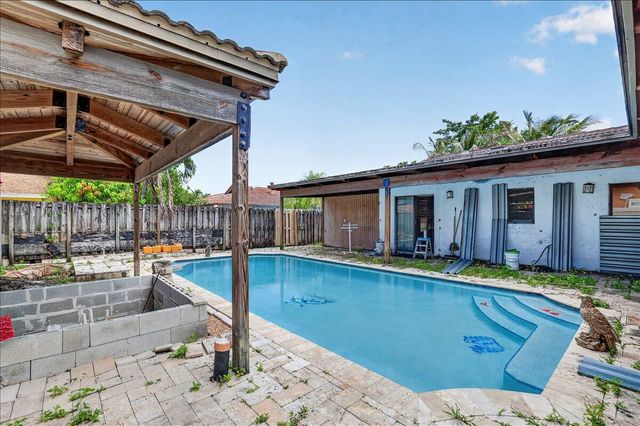 4240 NW 74th Avenue, Lauderhill, FL 33319
