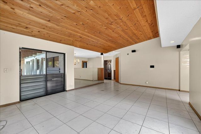 4240 NW 74th Avenue, Lauderhill, FL 33319