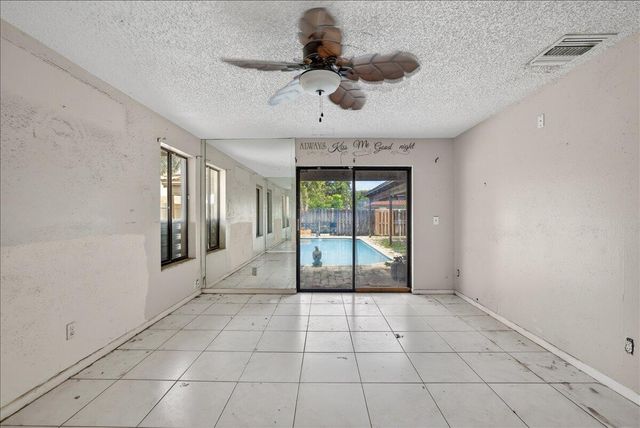 4240 NW 74th Avenue, Lauderhill, FL 33319