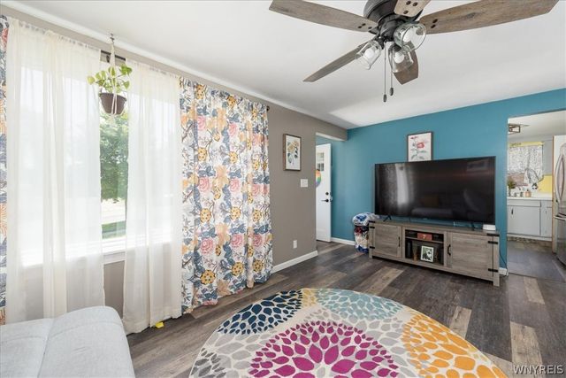 28 Parkview, Cheektowaga, NY 14225
