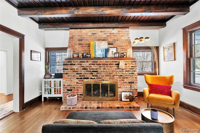 650 Wattles Road, Bloomfield Hills, MI 48304