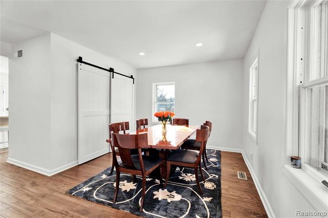 650 Wattles Road, Bloomfield Hills, MI 48304