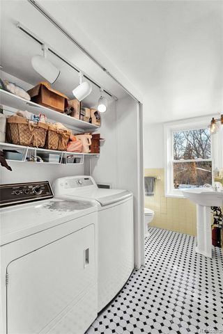 650 Wattles Road, Bloomfield Hills, MI 48304