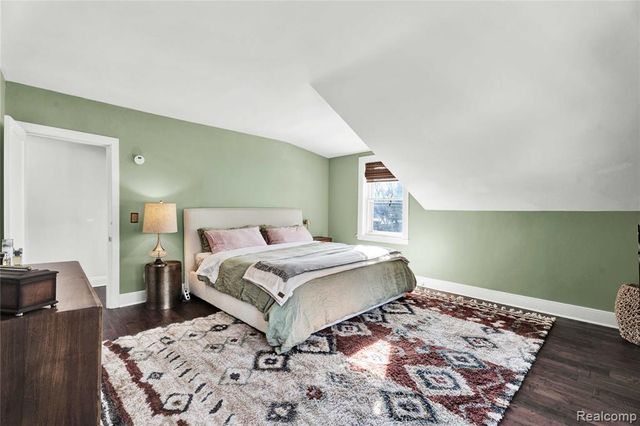 650 Wattles Road, Bloomfield Hills, MI 48304