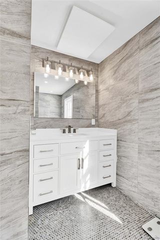 650 Wattles Road, Bloomfield Hills, MI 48304