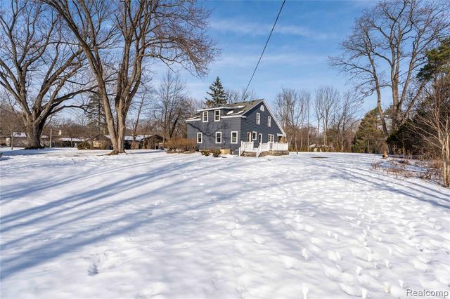 650 Wattles Road, Bloomfield Hills, MI 48304