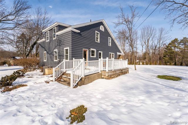 650 Wattles Road, Bloomfield Hills, MI 48304